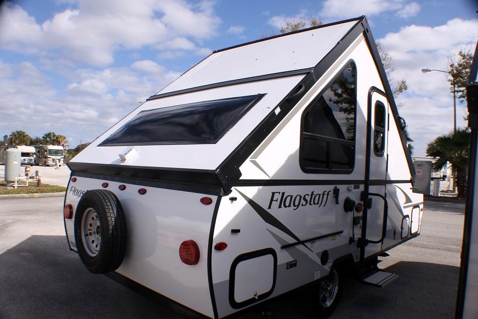 Discover the Benefits of a Hard Side Pop Up Camper